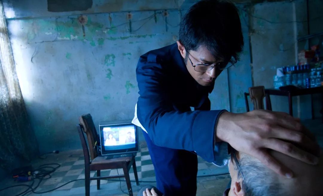 叶璇发了张《意外》的剧照加这段话,差点误会她跟古天乐在一起了