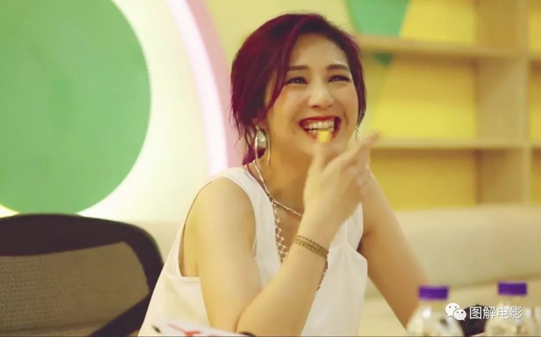 她的歌失恋时听了想哭,她的电影失落时看了会