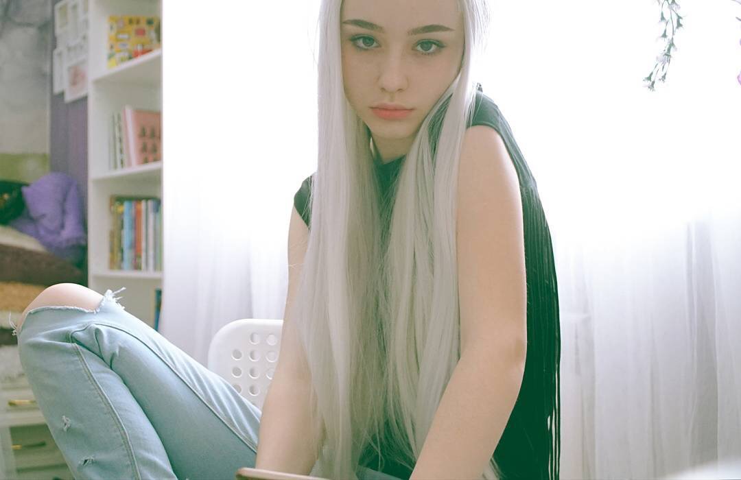 今天介绍一个18岁的俄罗斯模特dashataran纯纯的美美的啊