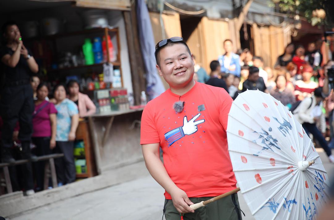 其实,从来不喜欢岳云鹏,不知道他的相声和电影有什么好?