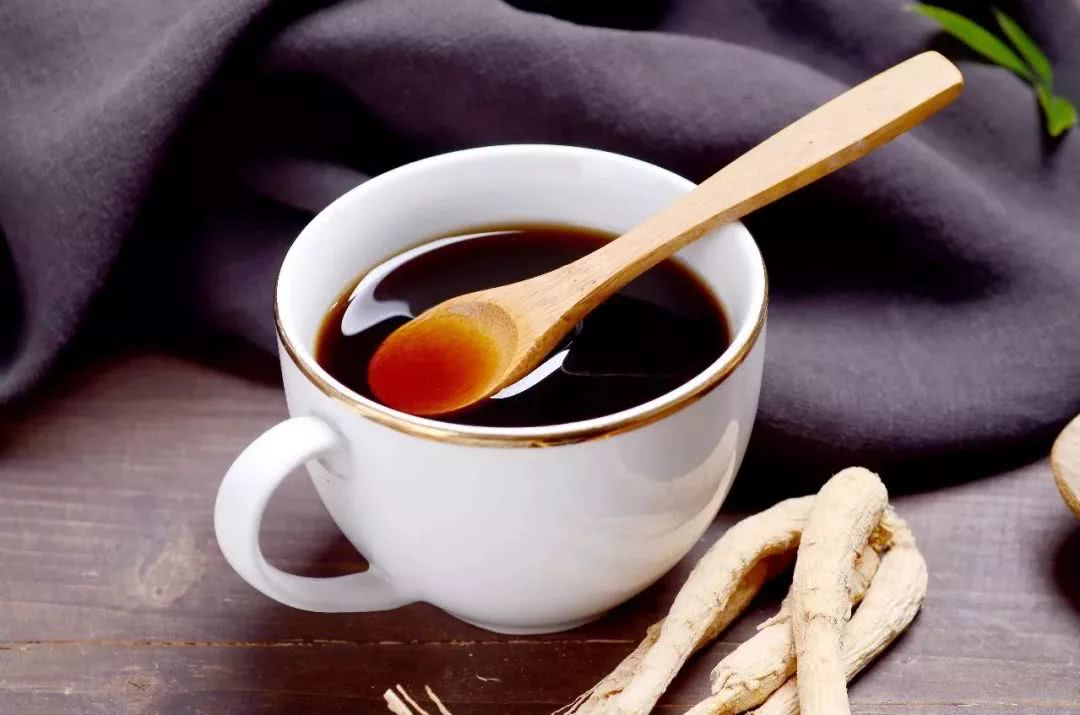 手脚冰凉气色差?每天一勺它,补血益气,胜过十汤药!