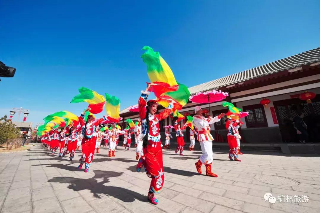 火了! 定边秧歌有特色, 舞出浓浓榆林情!