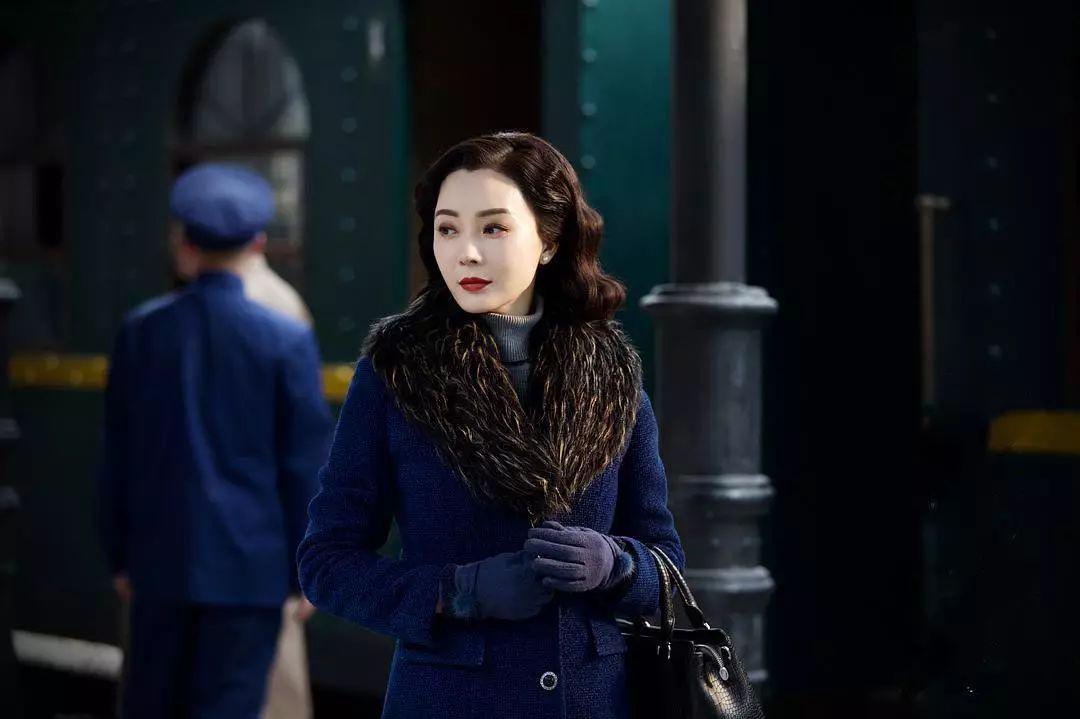 "民国女神"陈数造型美哭,手推波发型太亮眼!