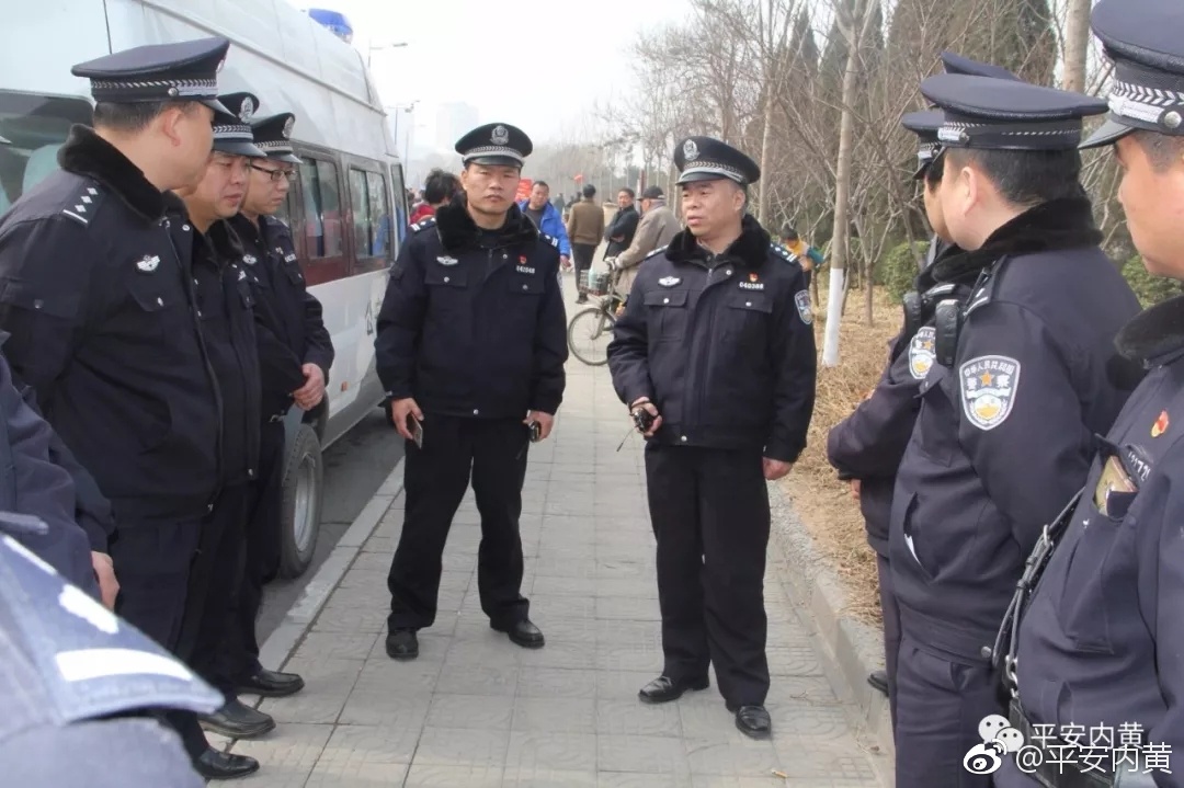 你在桥上看风景 我在河边吃盒饭——内黄县公安局安阳桥庙会执勤纪实