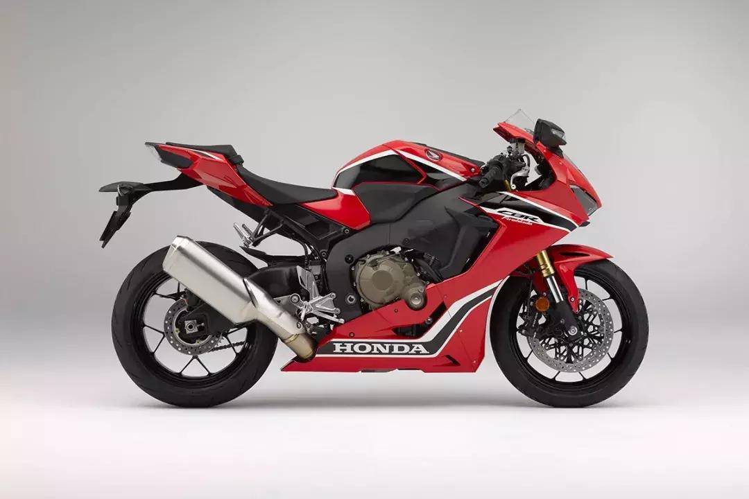 不如来个红红火火过大年, 新款本田“火刃”CBR1000RR开始预定-新浪汽车