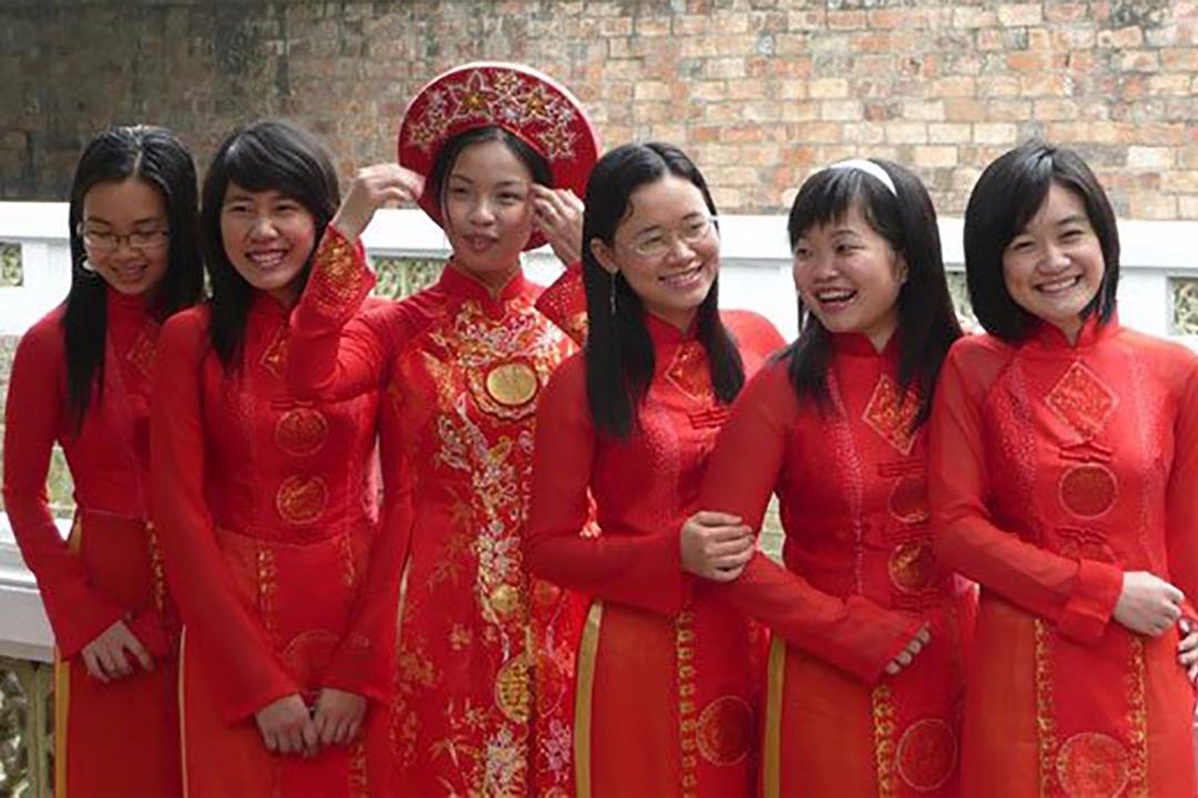 为什么越南新娘嫁到中国,却选择集体逃跑?看完心情复杂