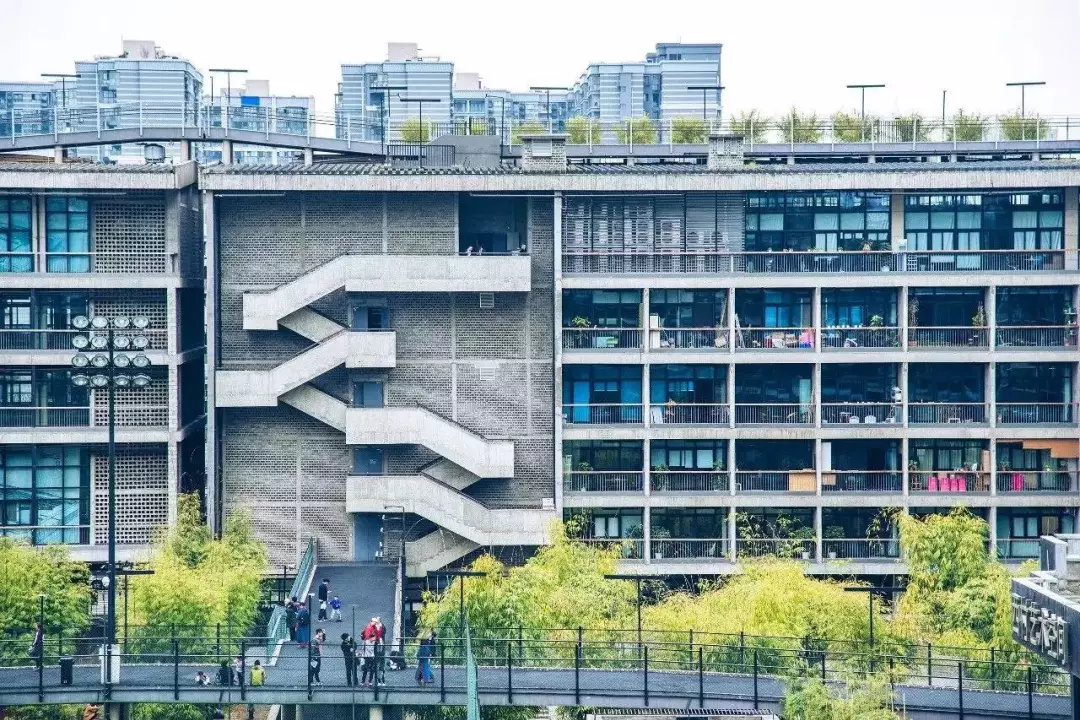 很多建筑师都是人类的敌人,但刘家琨不是|刘家琨|建筑师|建筑_新浪新闻