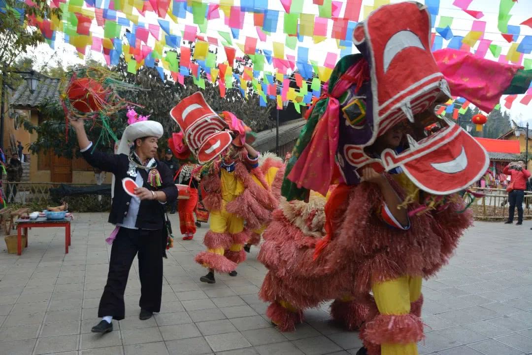 其中,年初一阿昌族及景颇族;年初二白族;年初三彝族;年初四佤族;年