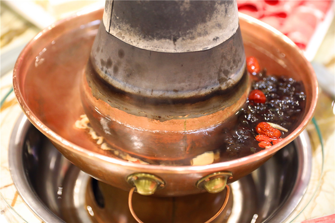 零下三十度,内蒙古二连浩特老火锅涮羊肉暖人心扉过小年