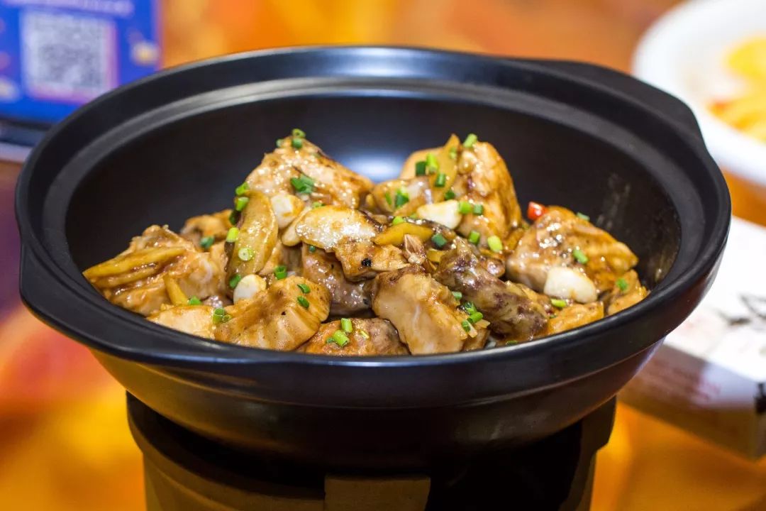 鲟鱼盛宴一鲟十吃年味有鱼非比鲟尝