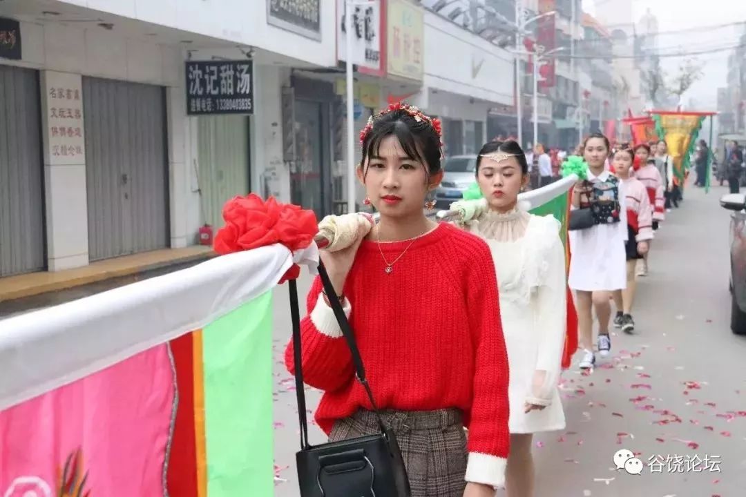 潮阳谷饶三山国王出巡,惊现超豪华供桌!