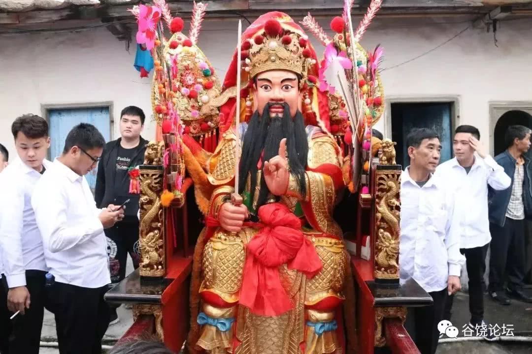 潮阳谷饶三山国王出巡,惊现超豪华供桌!