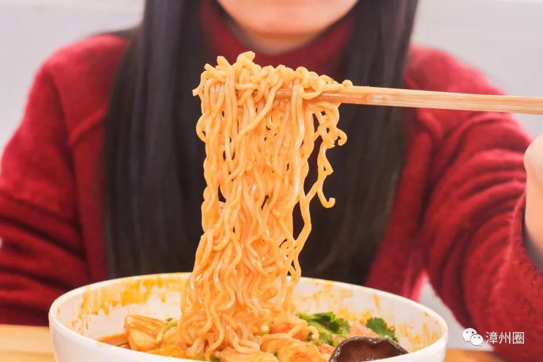 极简muji风の麻辣烫!5折10元吃到撑!