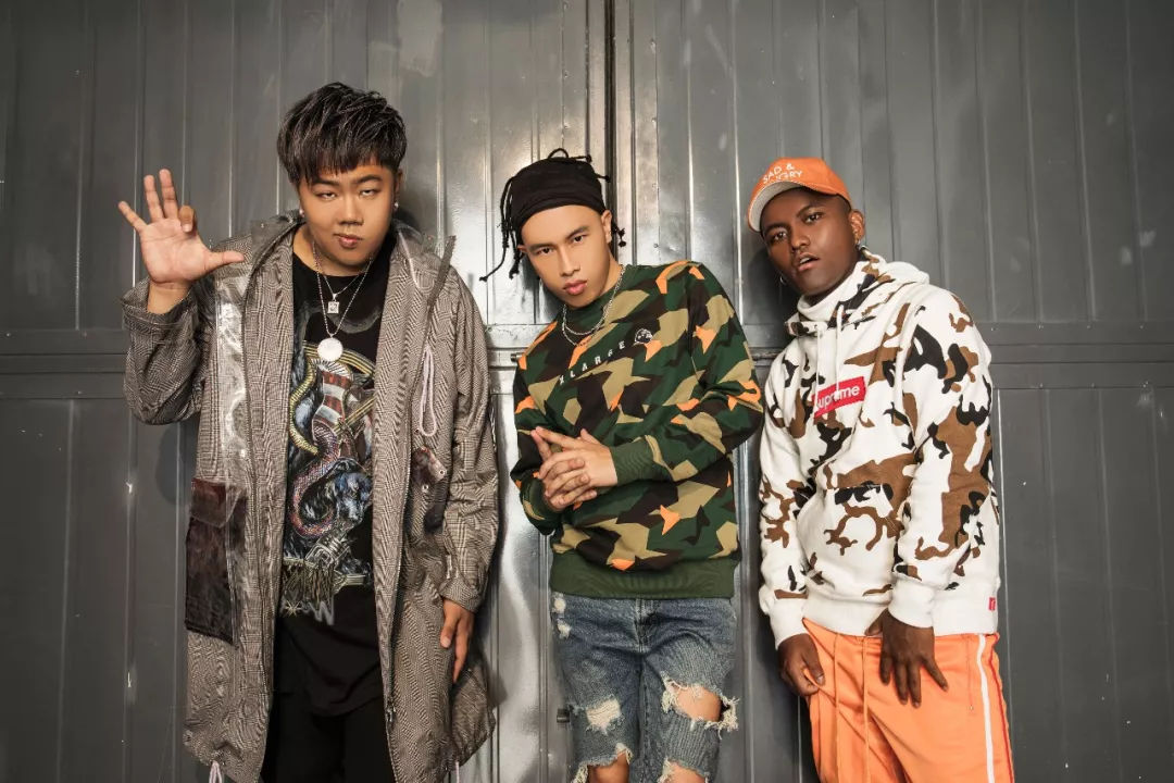 坐拥60亿票房的这个三人组合,才是歌手界的票房福星