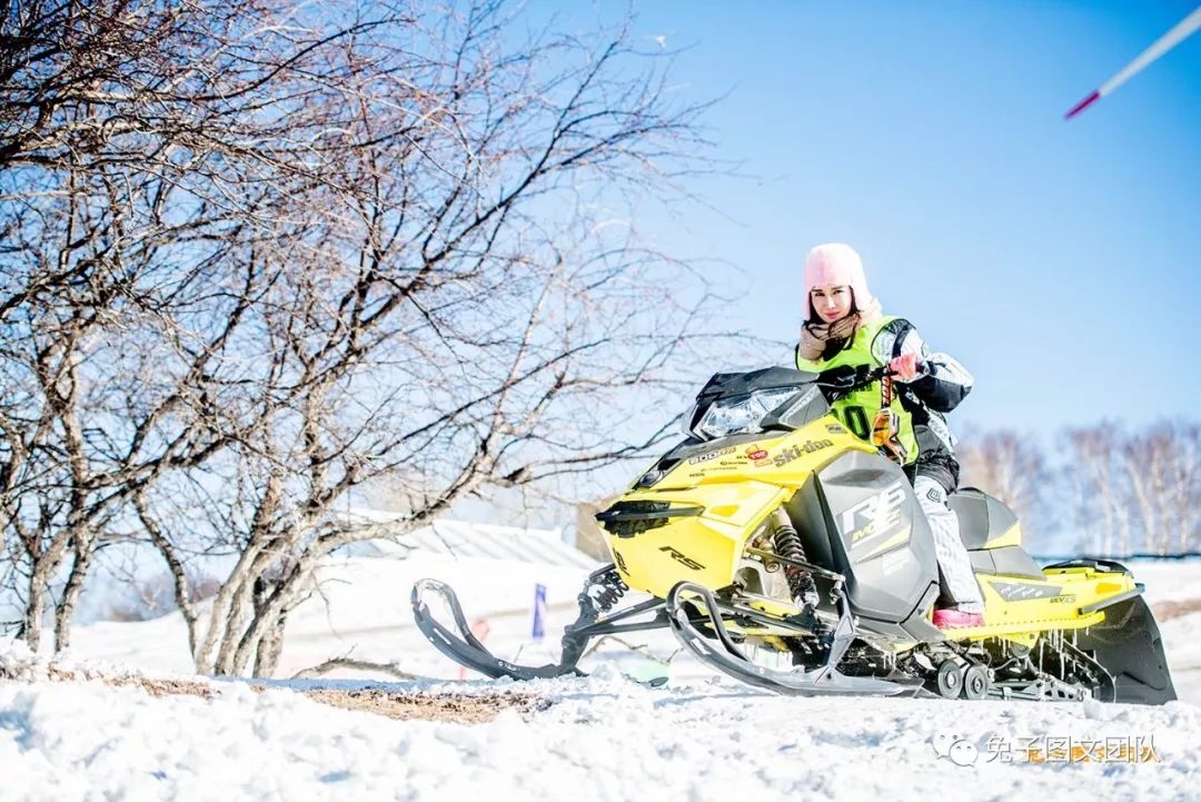雪地摩托全锦赛御道口站·女子组|赛道里的霹雳娇娃