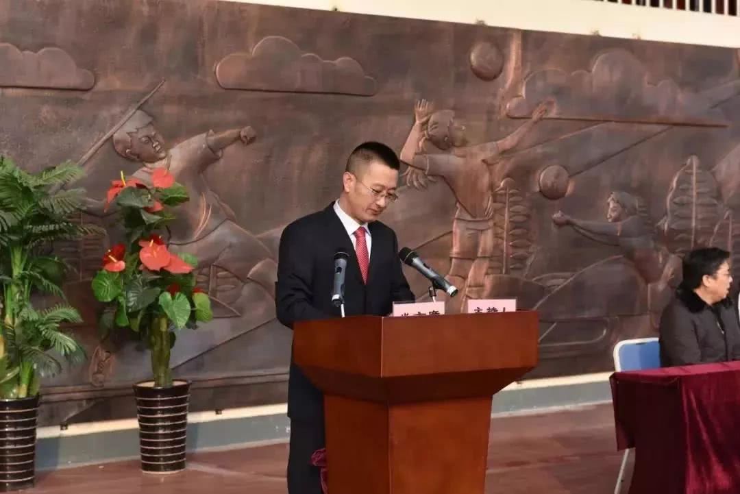 各校开学大片上演,总有适合你的一款!|大使|开学典礼|诗词_新浪新闻