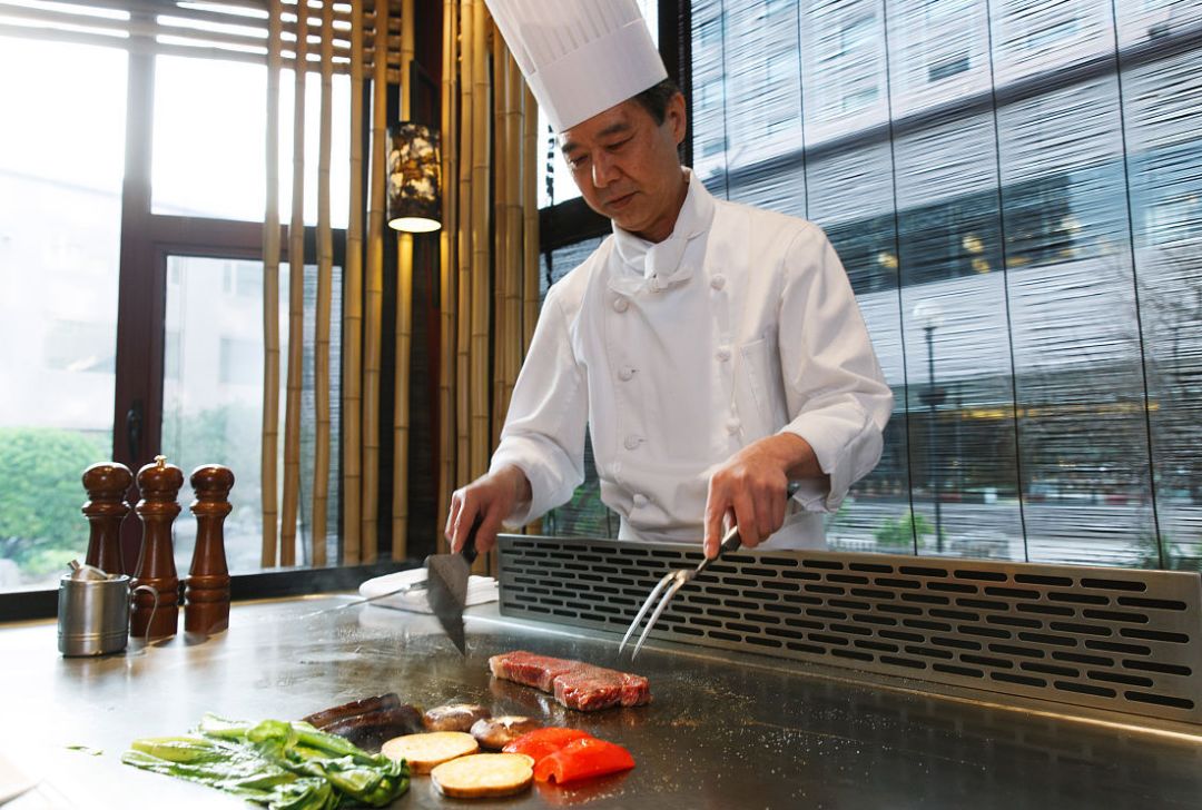 炒菜最关键的是火候,老厨师教你4个小技巧!值得收藏