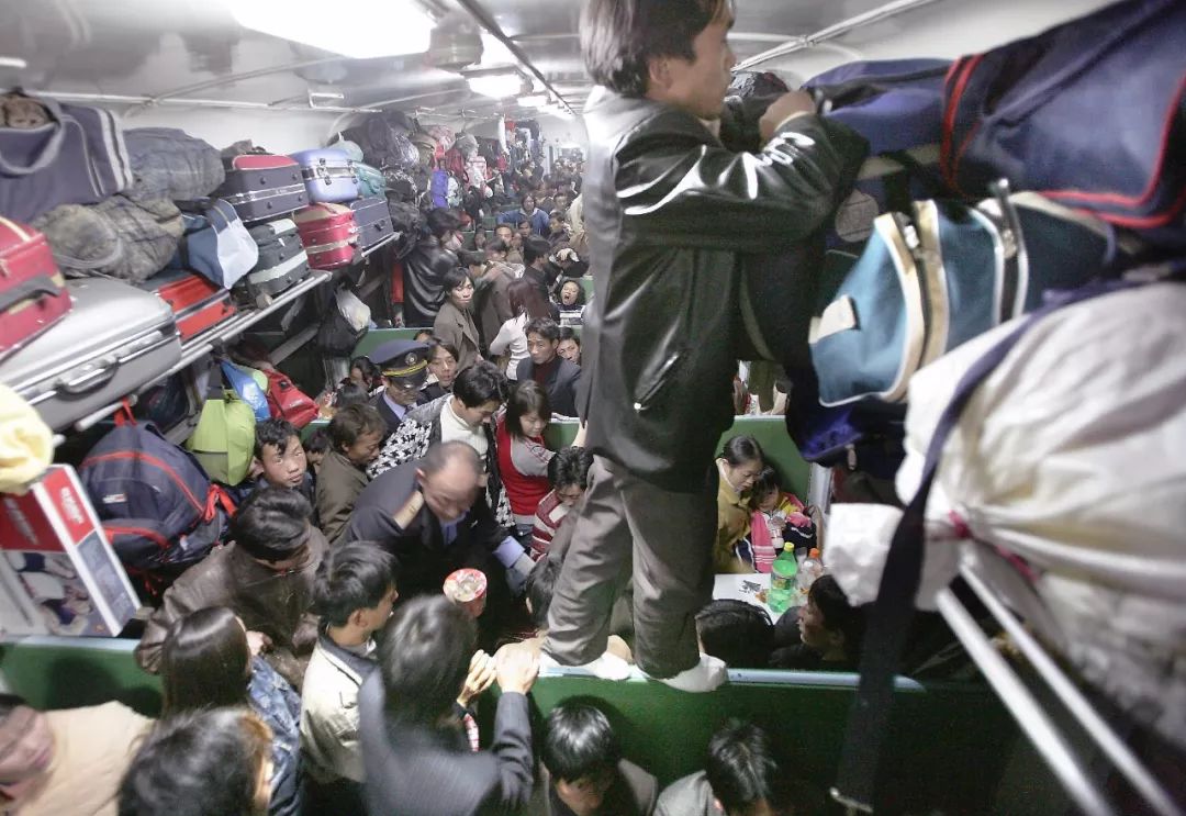 春运故事:人口大迁徙的背后,有改变,更有感动!