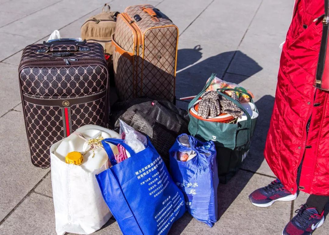 你一定在银川火车站,见过这群外乡人|火车站|打工|行李_新浪新闻