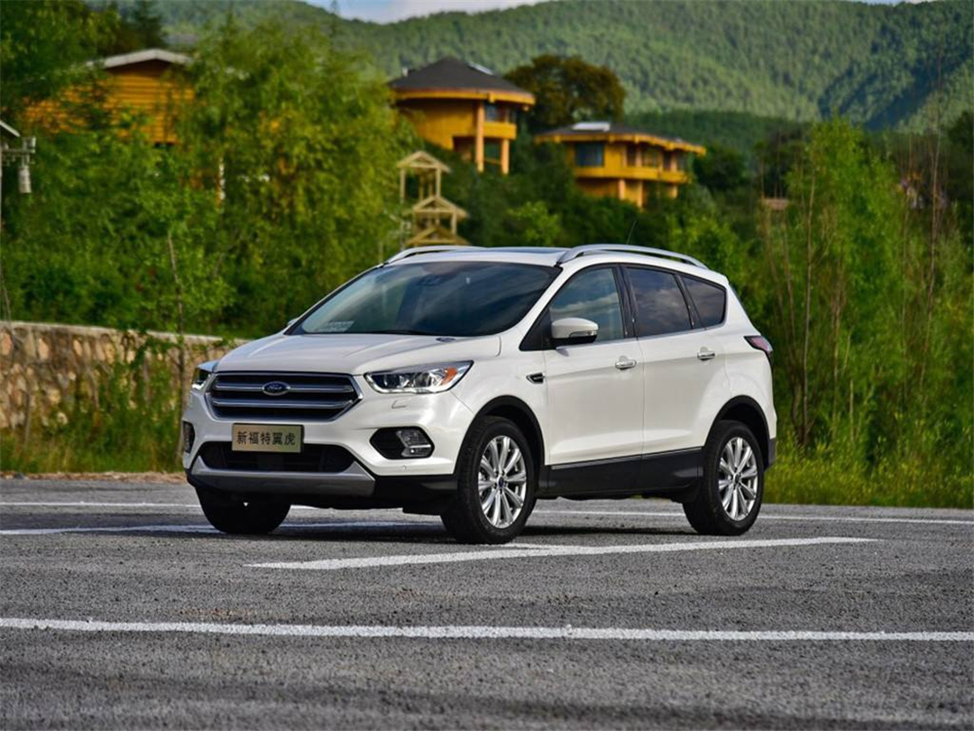 170mm空载wey vv5离地间隙:170mm从数据来看,奇骏,科雷傲,马自达cx-5