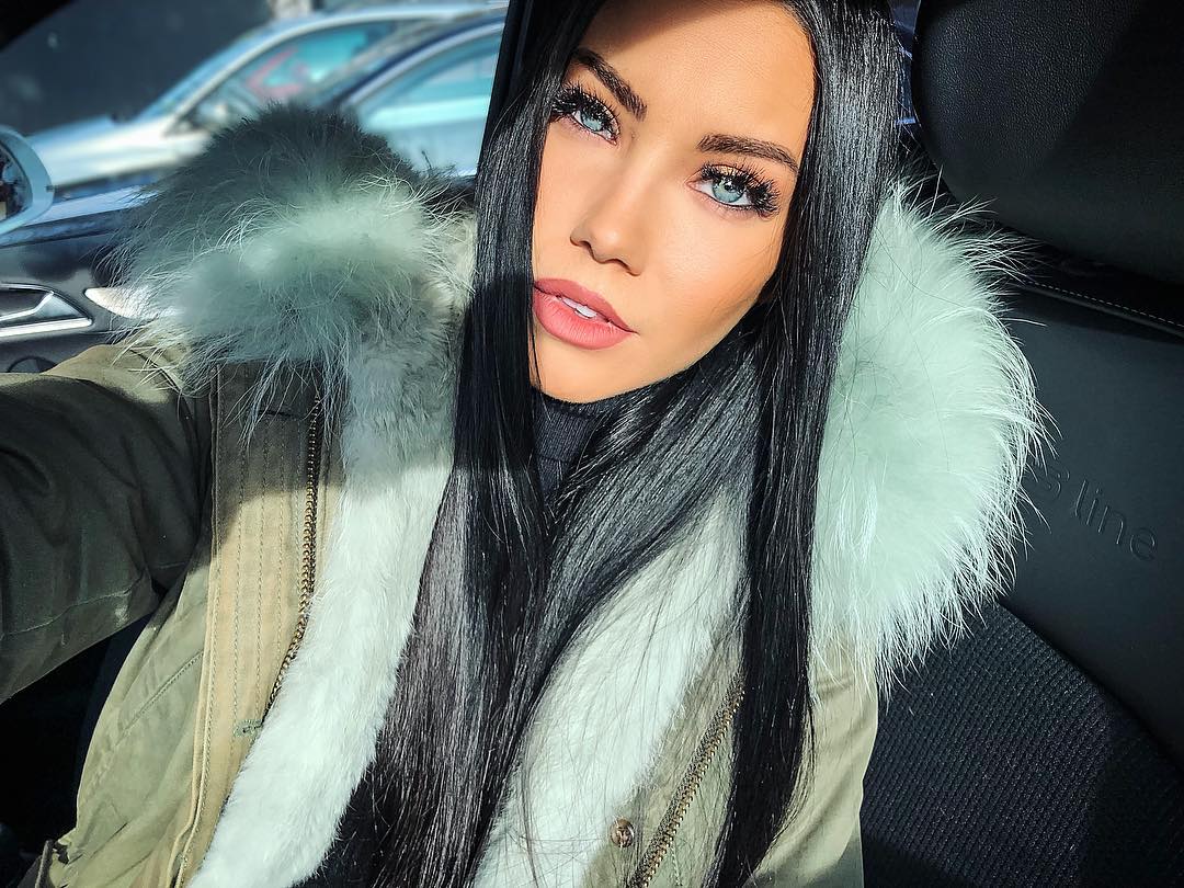 健身妹纸stephanie摄影照片一组!_新浪看点