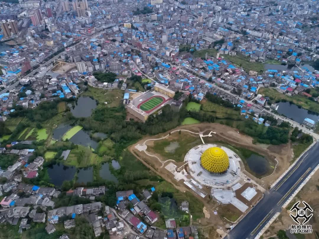 浠水北城新区有三个奇异别致的建筑物,你知道他们分别是什么?