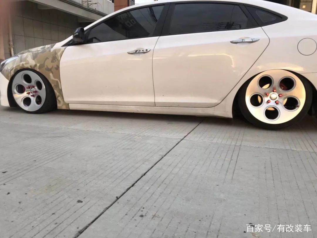 现代名图改装孤儿走低爬低姿态