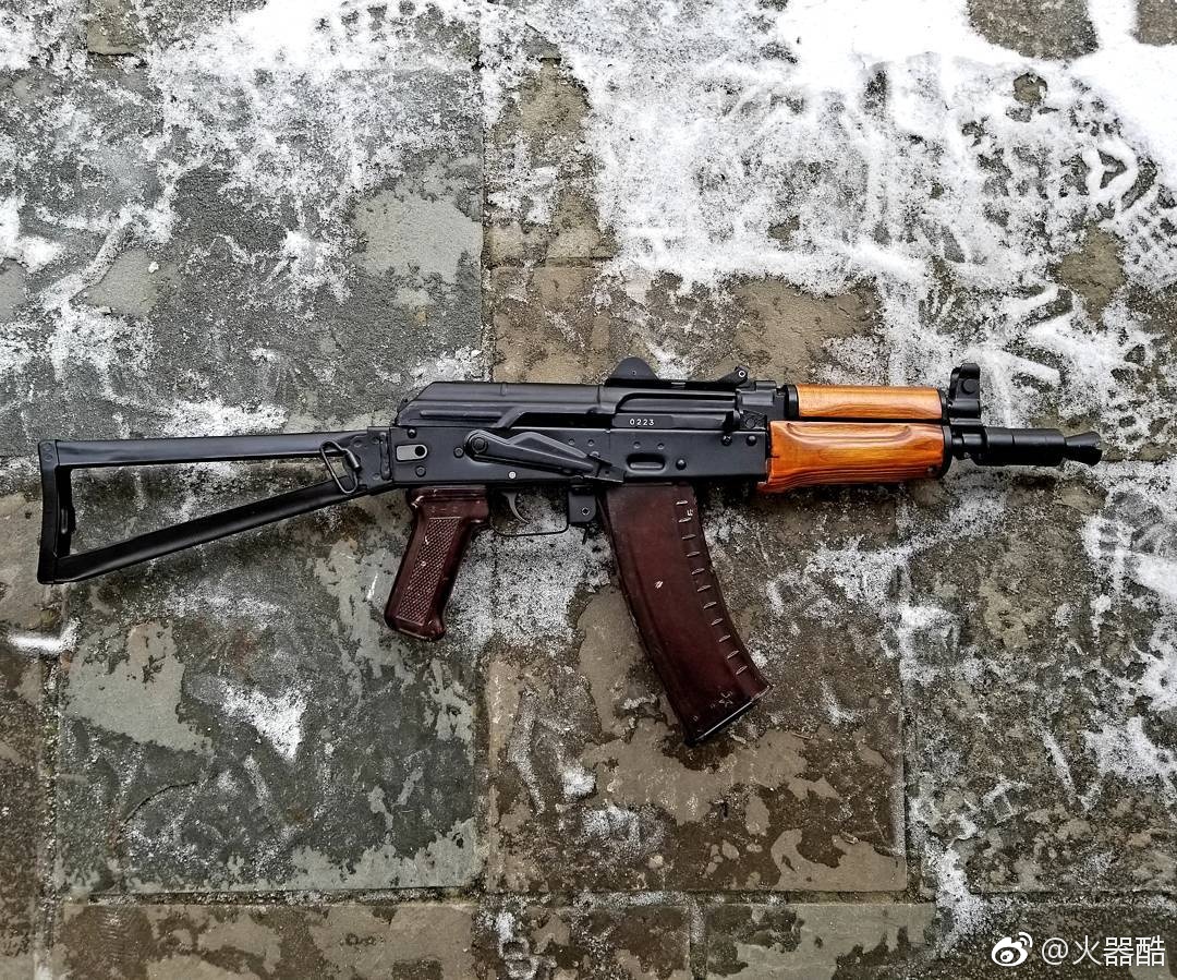 卡拉什尼科夫风