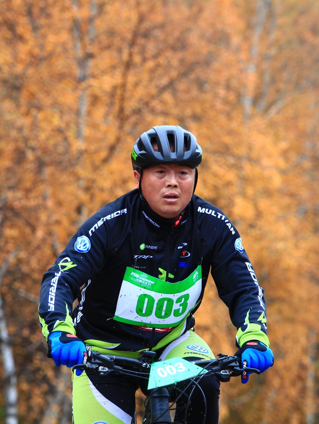 30速山地自行车1400块。最高车速能骑多快，26寸？