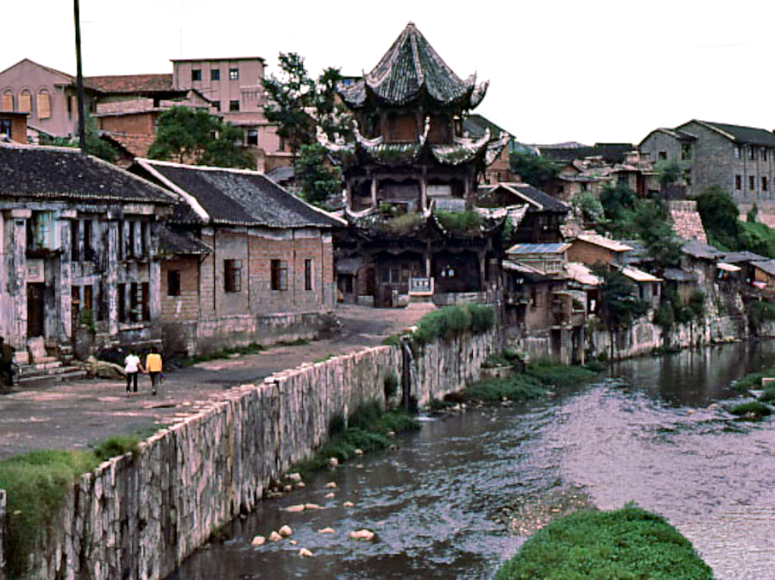 老照片 | 贵阳市,1983年.摄影:leroy