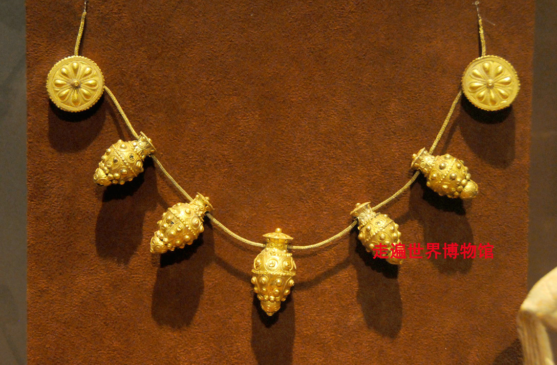 2018迎春秀——世界博物馆馆藏"金银财宝"炫富秀