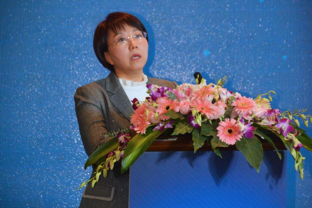 风险经营中心副总裁 刘立 裁剪图片