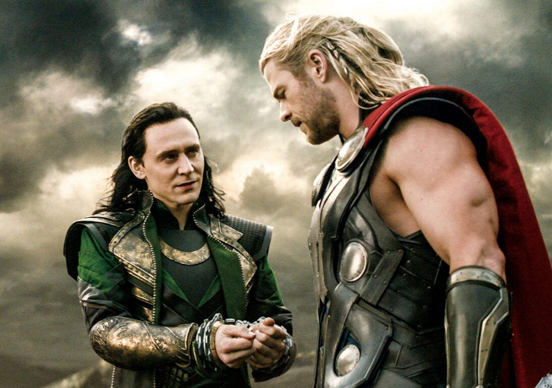 雷神老弟洛基又玩穿越?这次加入小米超神当法师