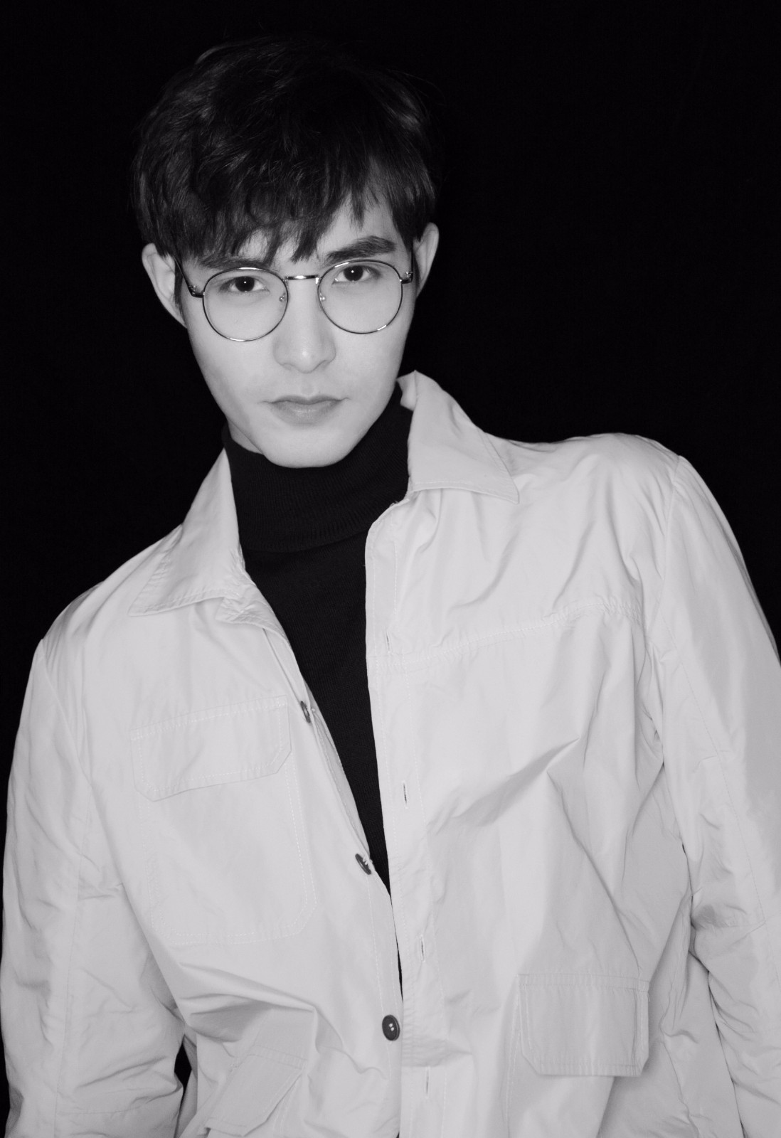 李思阳出席《拜见宫主大人》观影会 因"太幽默"圈粉无数