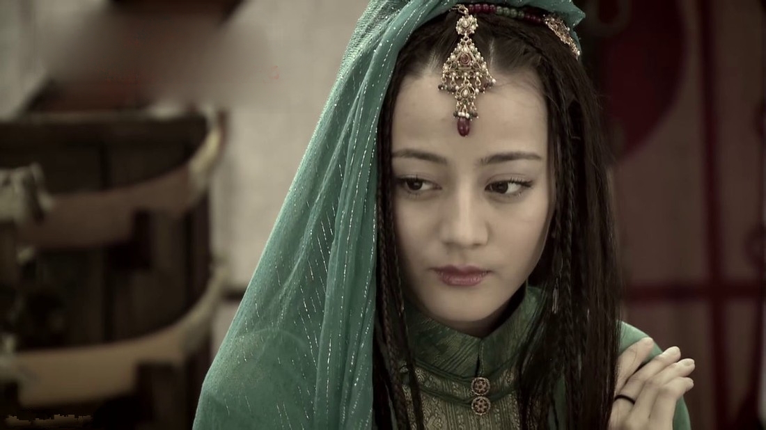 2,绿色头纱  《风中奇缘》骊姬 --迪丽热巴1,蓝色头纱 《风中奇缘》