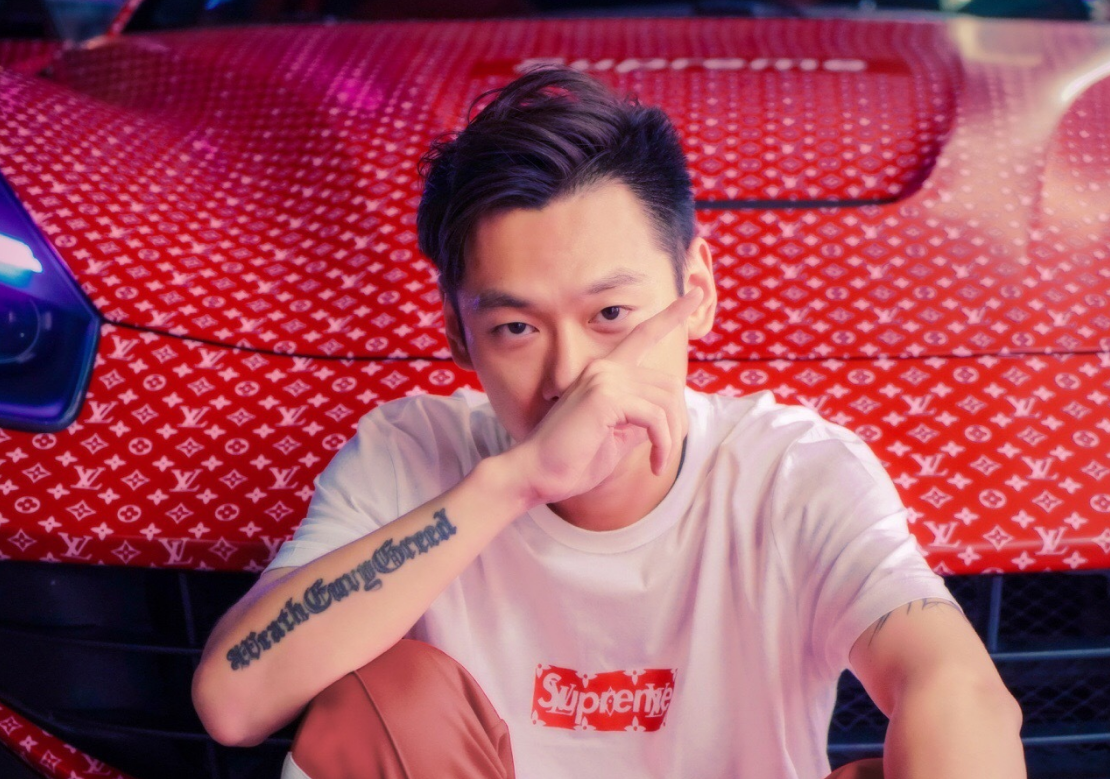 帝师遭重!被罚款100万,禁播三个月!户外直播盛世硕果仅存?