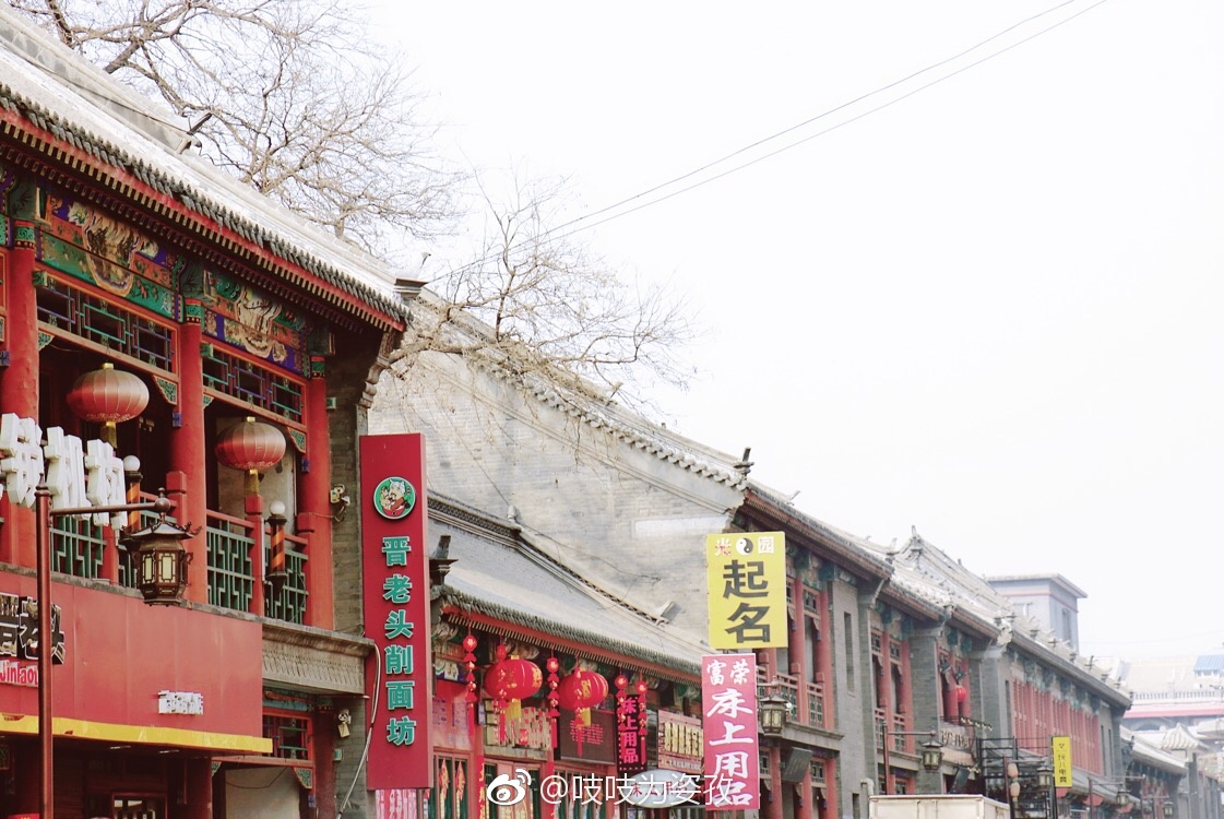 直隶总督府东行的美食街与仿古建筑是保定最繁华的地方