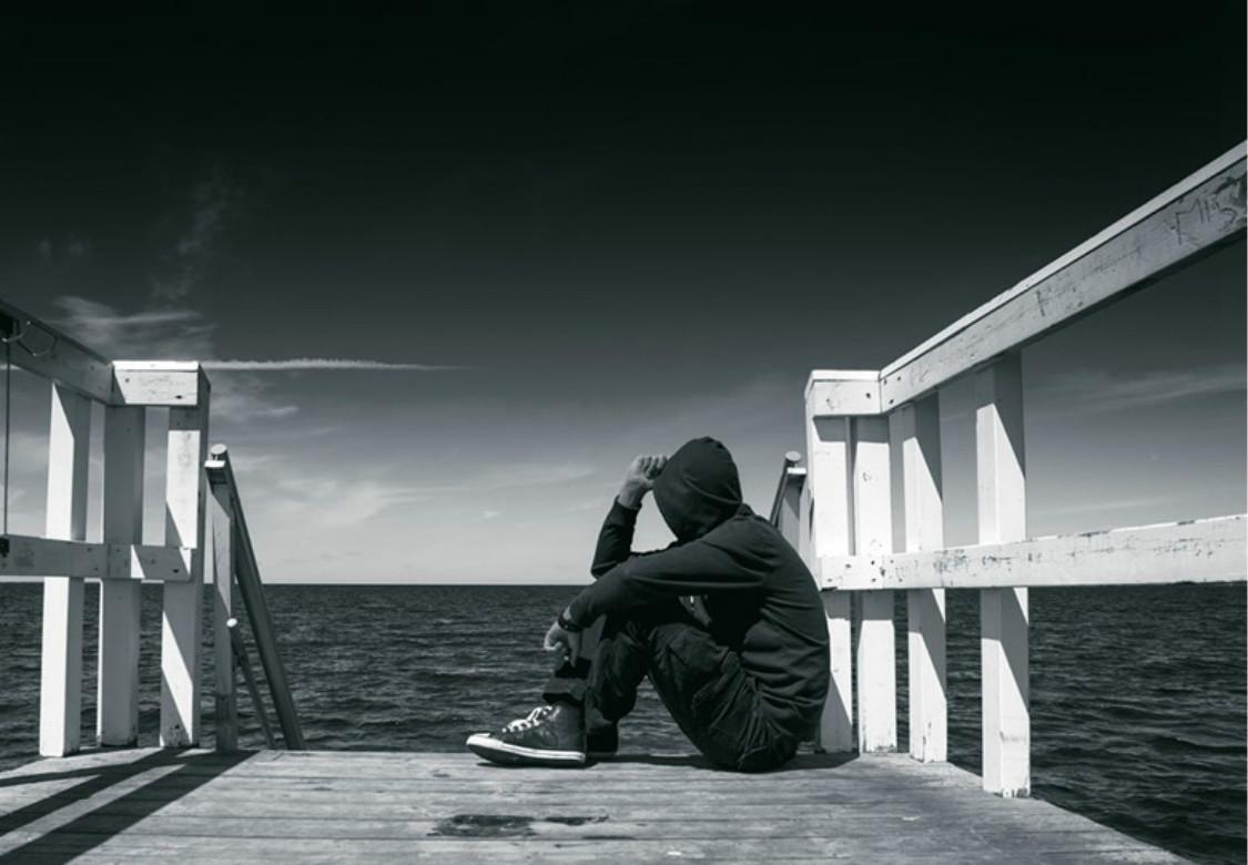 想来想去,我觉得不能借,但是他苦苦哀求,我也有些于心不忍,最后没办法