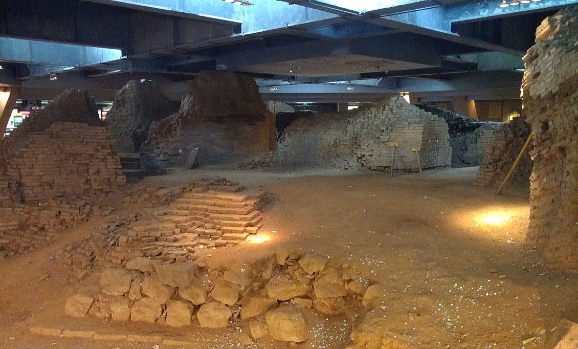 1924雷峰塔倒塌挖开雷峰塔后