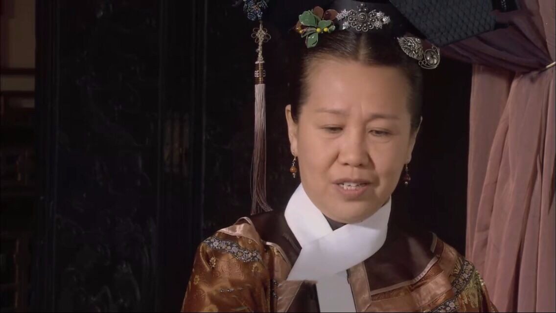 甄嬛传:太后的心腹竹息为何第一集就犯大错?三个字让皇上落泪!