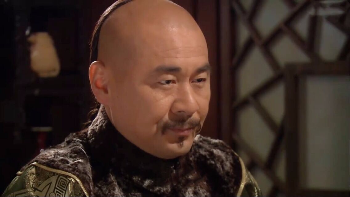 皇上看到甄嬛胸前飞出这样多的蝴蝶必定会想到此时的甄嬛连蝴蝶都能被