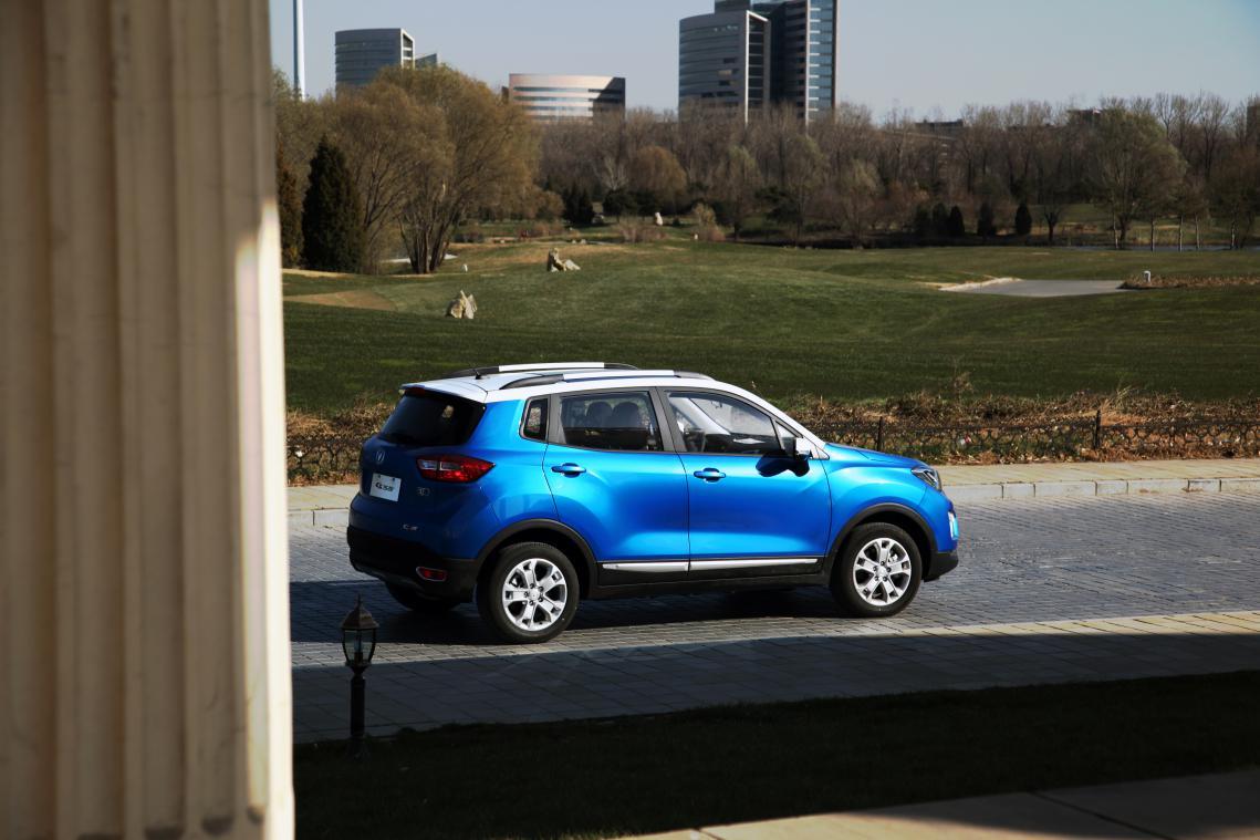 零度3000里实测长安cs15ev-新浪汽车