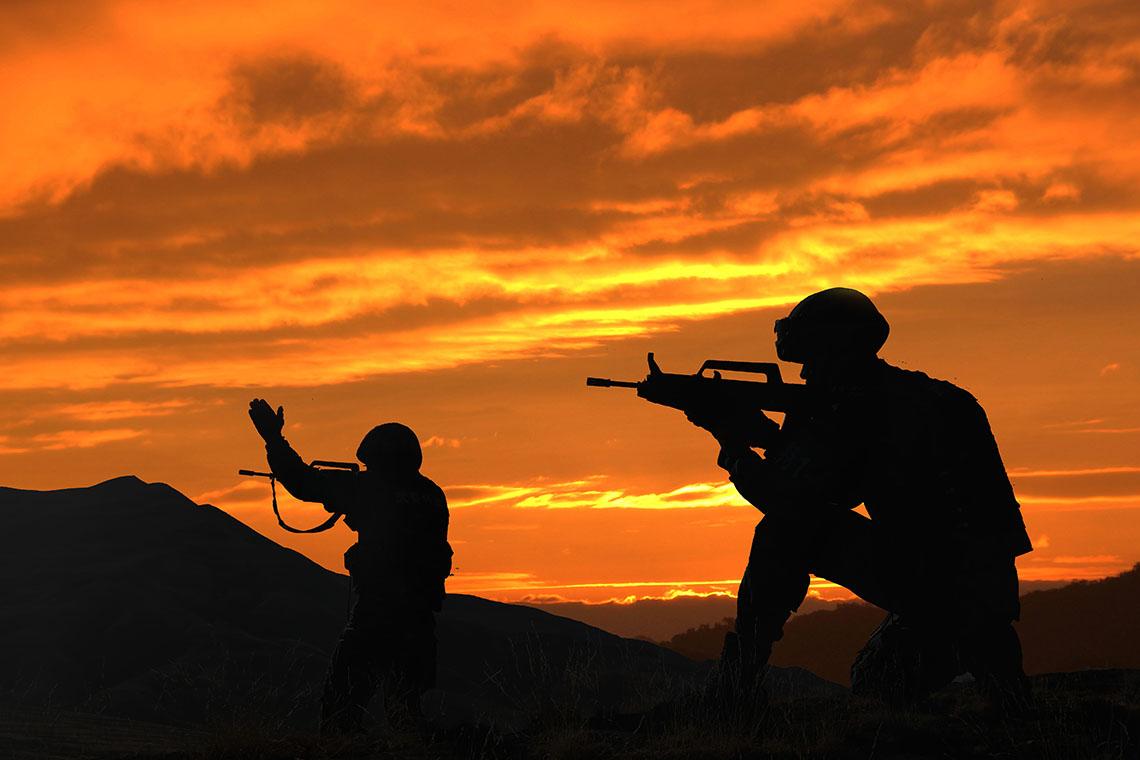 为救军人,乘客让出舱位不要补偿,这次让我们保护为国奉献的人!