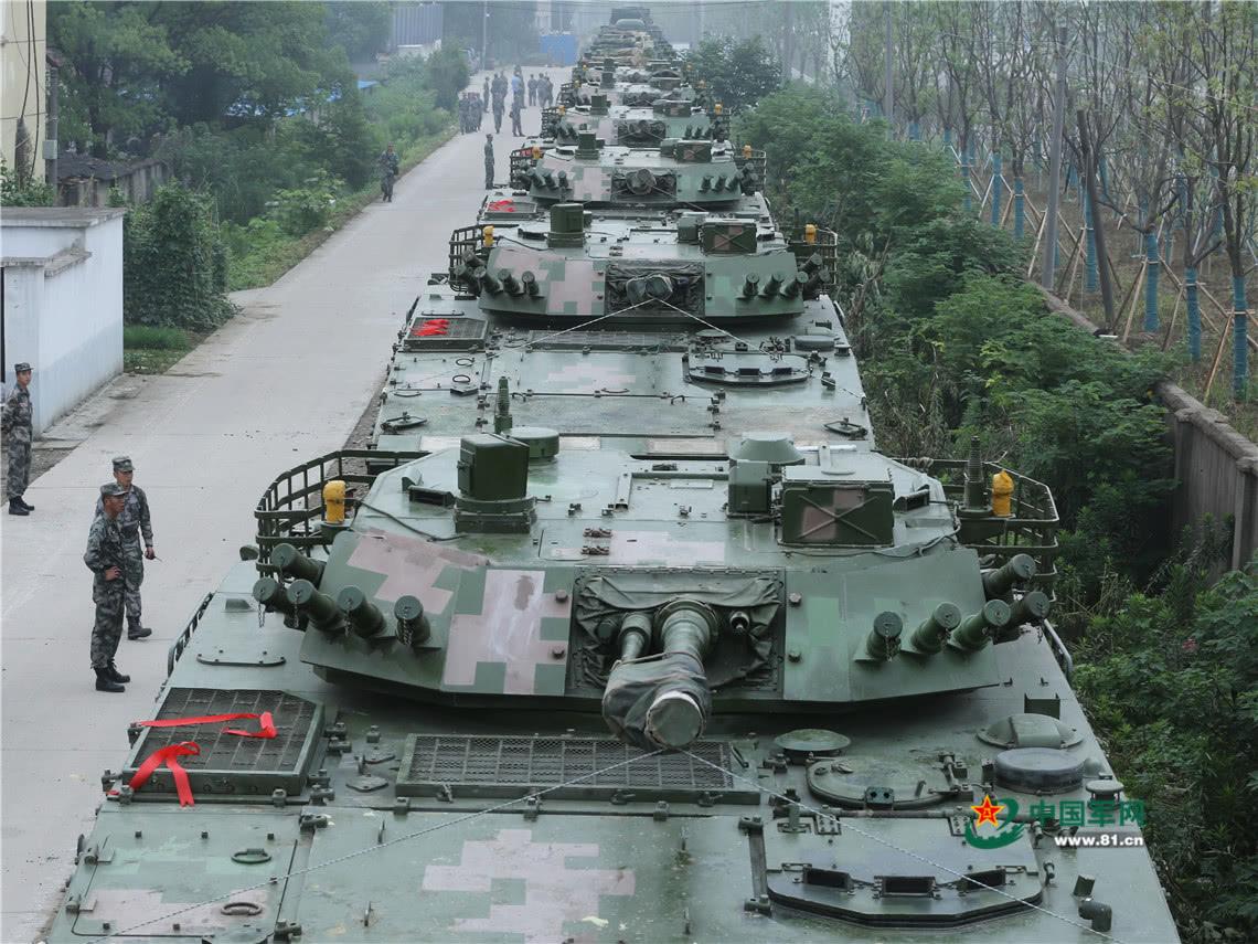 不过,此前第76集团军虽然机械化主战装备一直保持全军先进水平,换装96