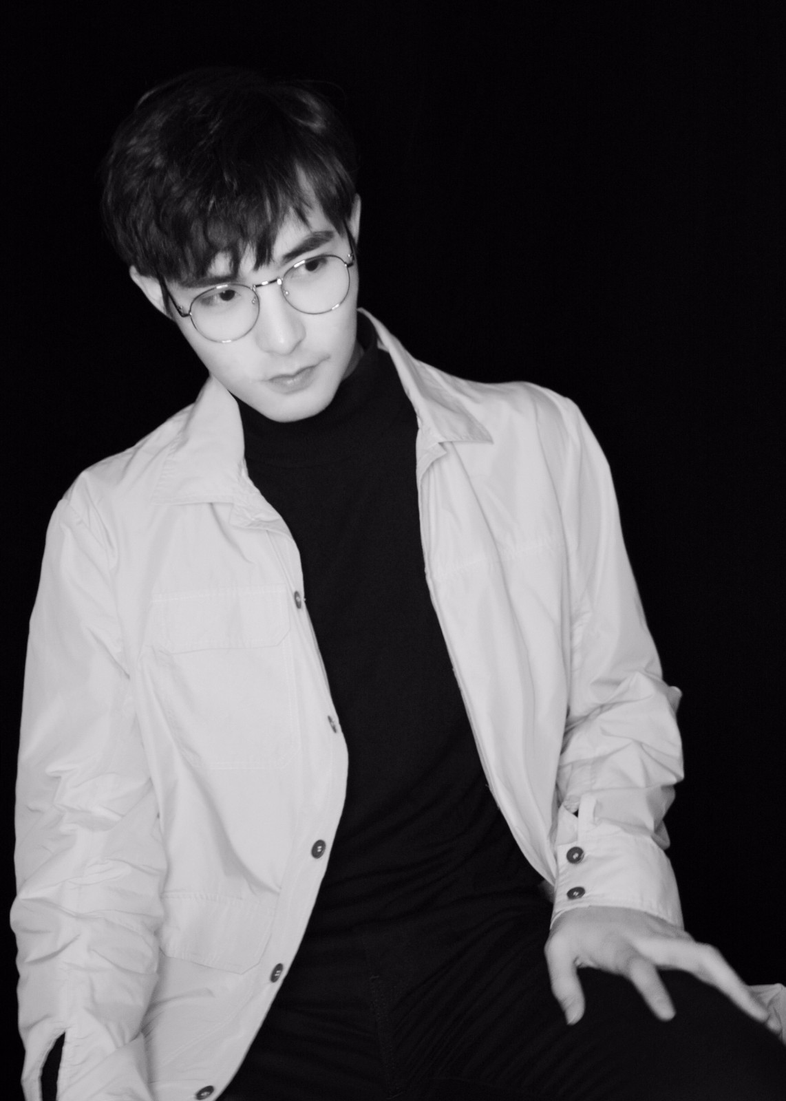 李思阳出席《拜见宫主大人》观影会 因"太幽默"圈粉无数