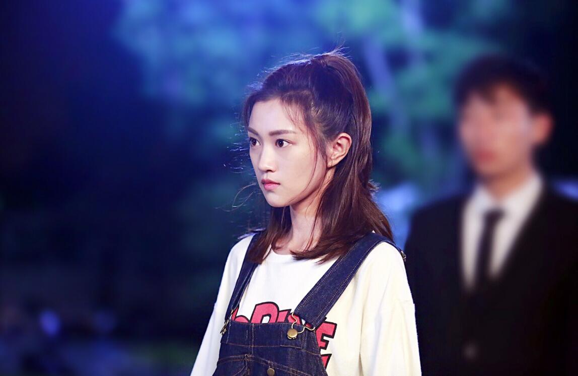 侯佩杉"落跑"回归 网友呼唤再续本承缘