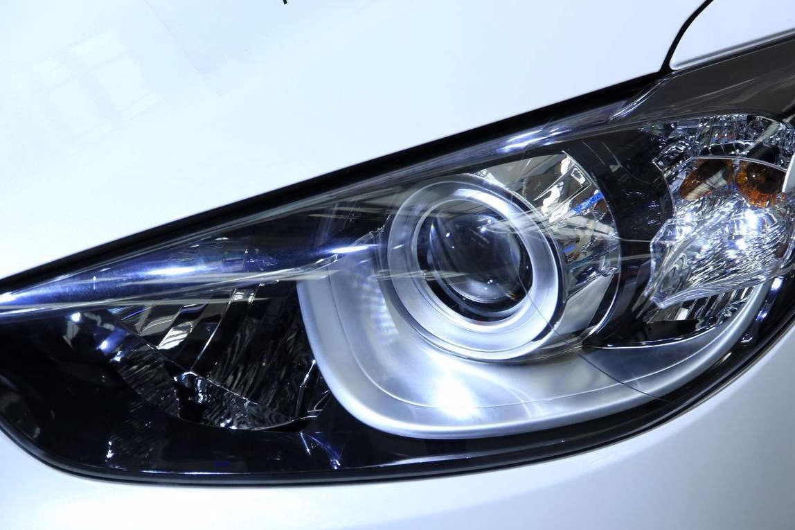 嫌自己的汽车大灯不够亮,想改灯又怕不懂行,怎么办?