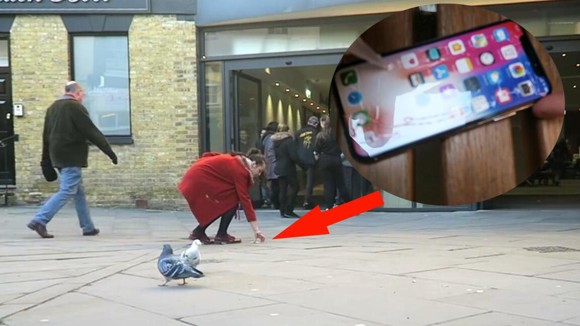 小伙街头用空冰桶恶搞路人,结果惹恼了脾气不好的黑人小哥