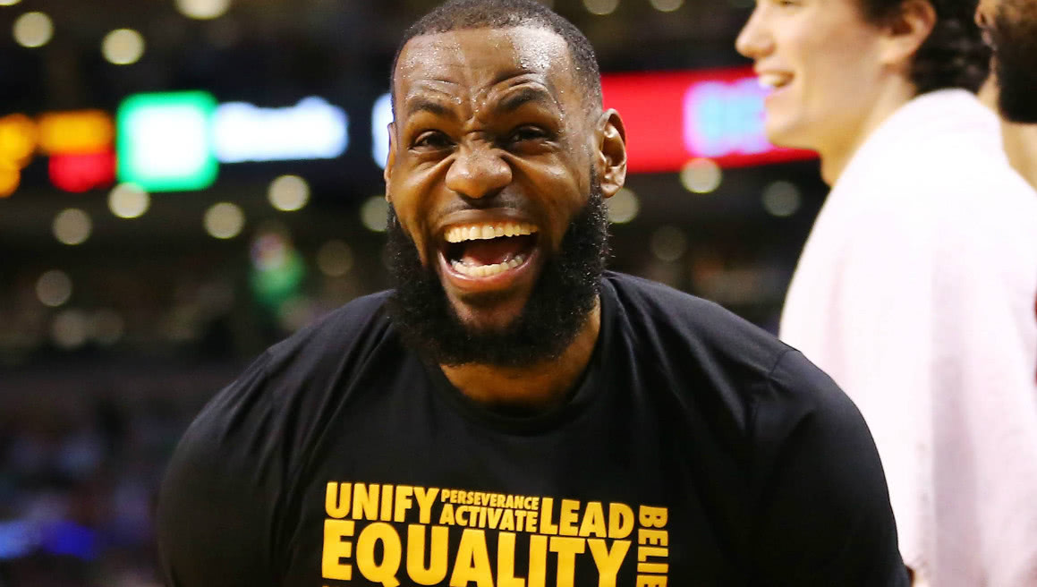 当詹姆斯手舞足蹈, 面带笑容时, 骑士是nba最不可轻视的球队