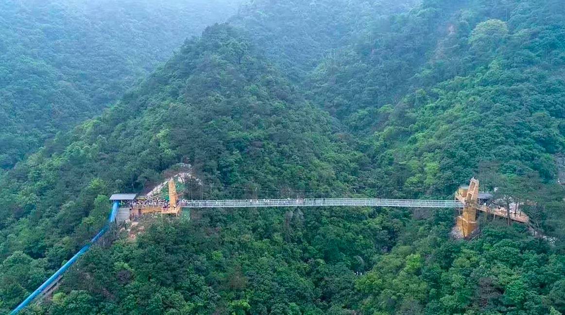 韶关云门山玻璃桥